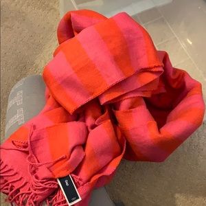 Gap scarf